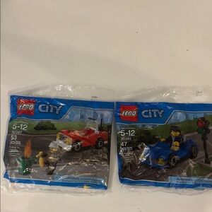 Lot of 2 LEGO City set 30349 and 30347 cars with drivers